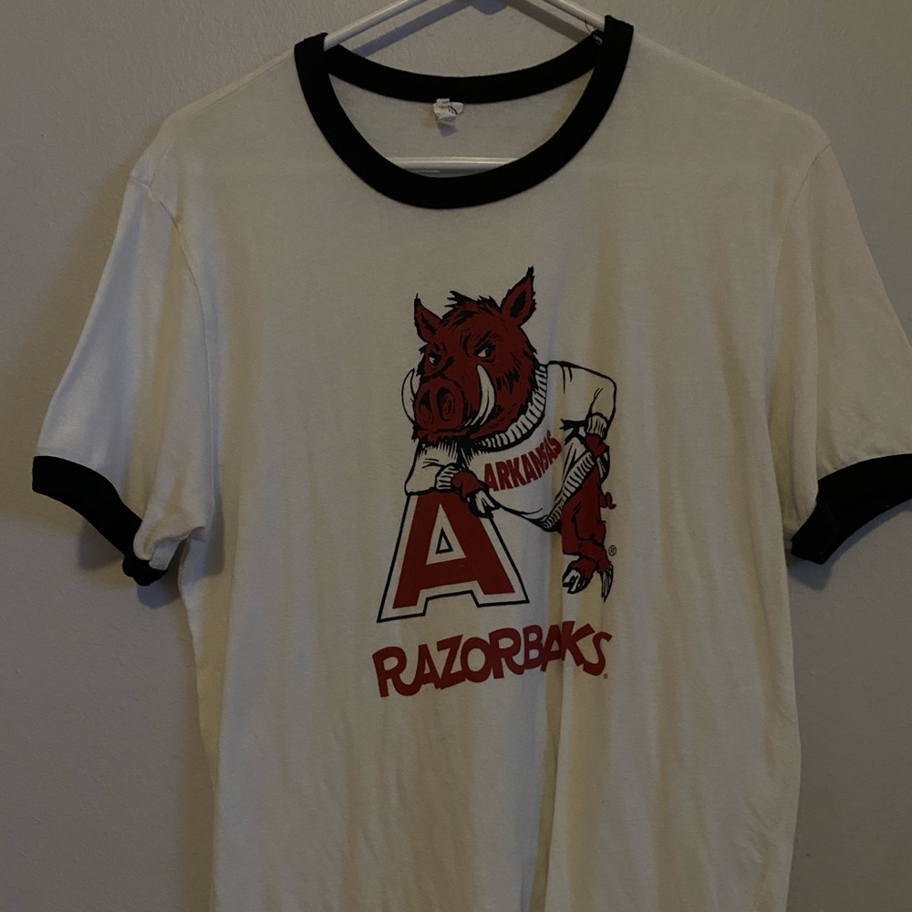 ARKANSAS RAZORBACK T-SHIRT